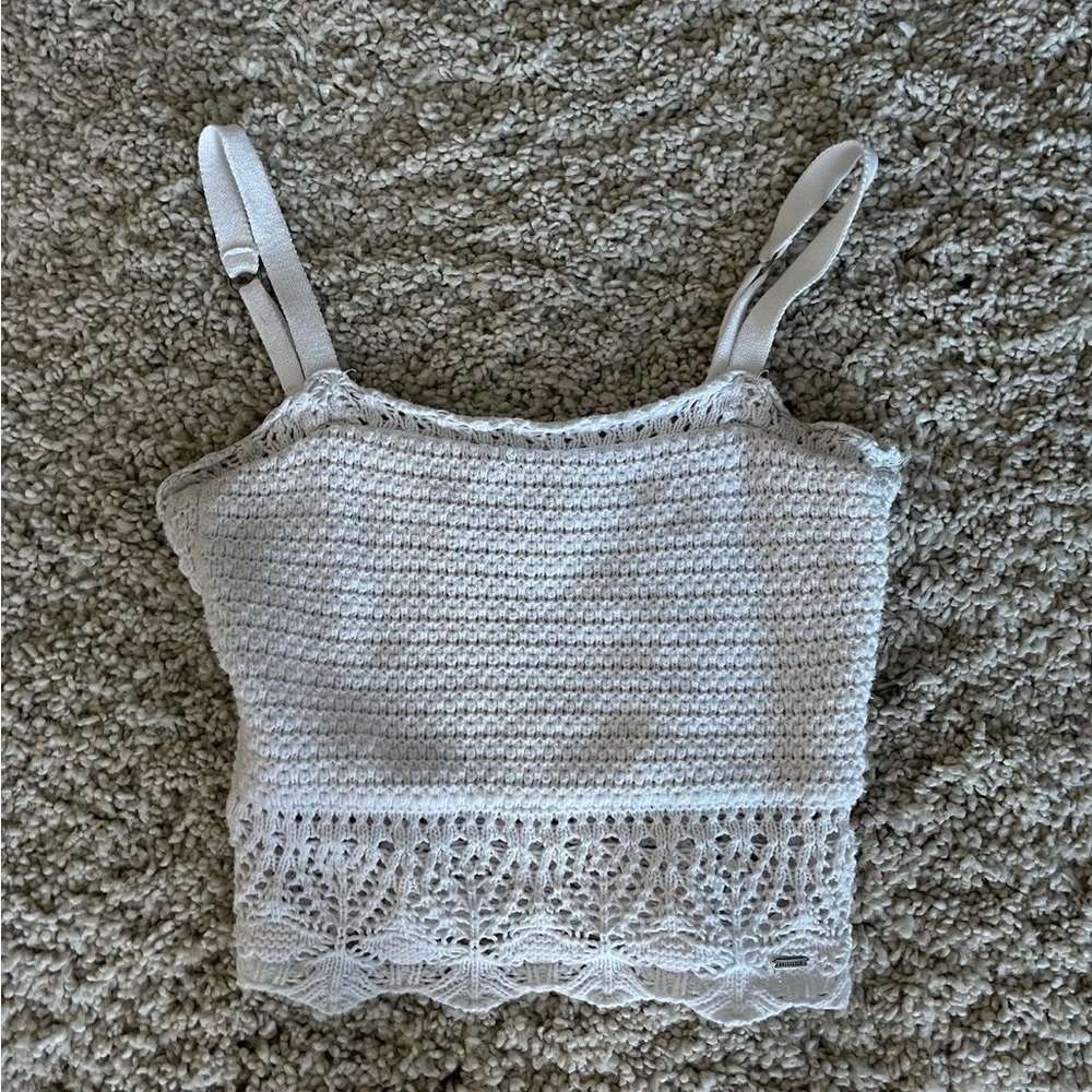 white crocheted tank. Size: S